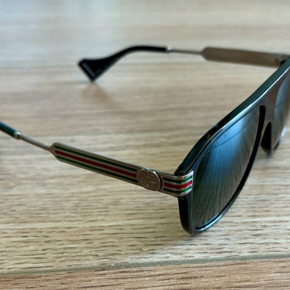 GUCCI Aviator Sunglasses Unisex - Picture 5 of 9
